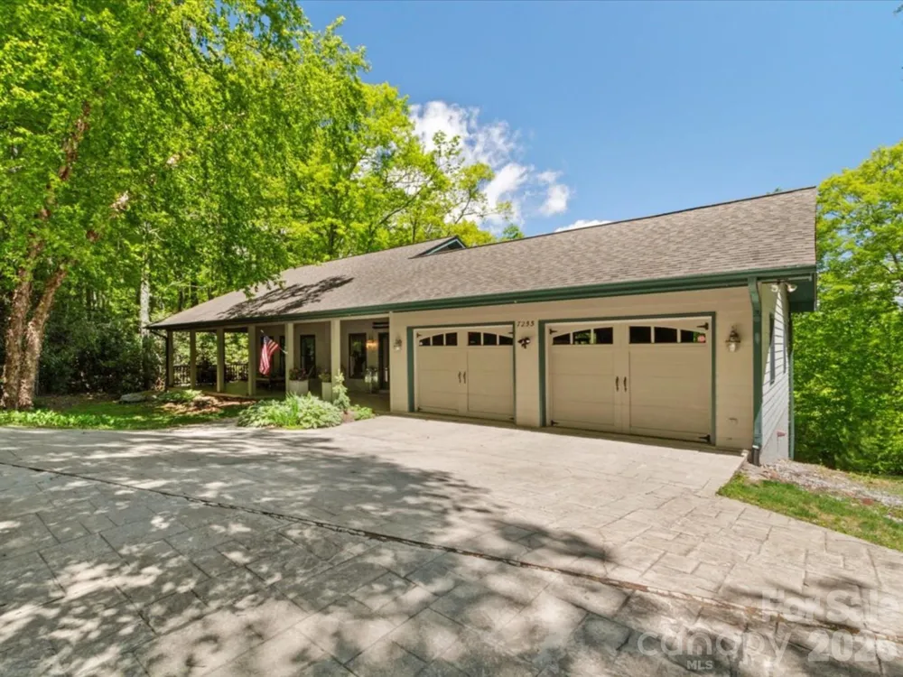 7255 Laurel Hill Drive Newland, NC 28657