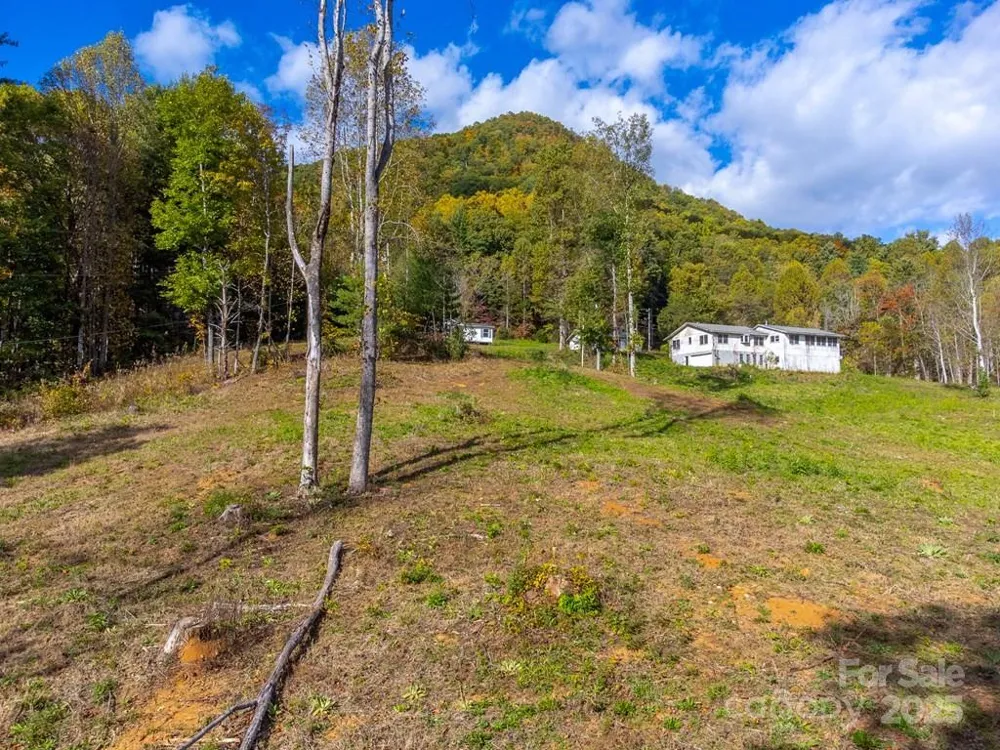 8125 Ellijay Road Franklin, NC 28734