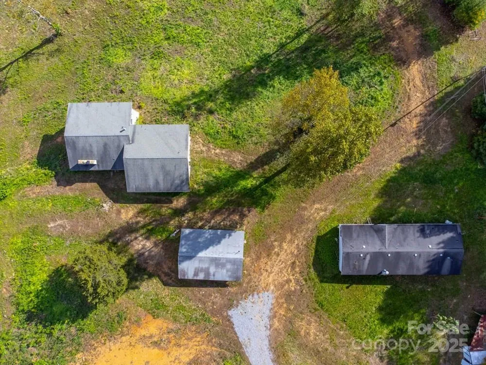 8125 Ellijay Road Franklin, NC 28734