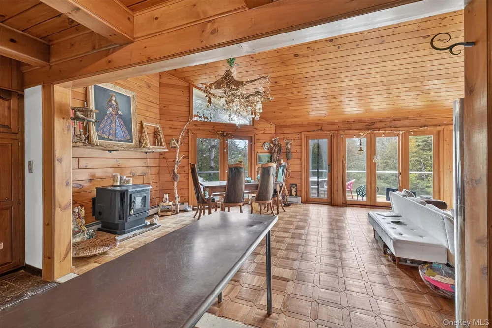 1122 County Route 31 Glen Spey, NY 12737