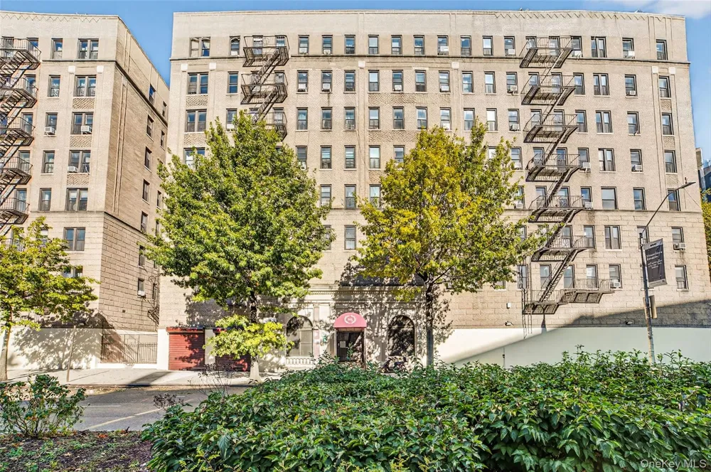 941 Jerome Avenue #8F Bronx, NY 10452