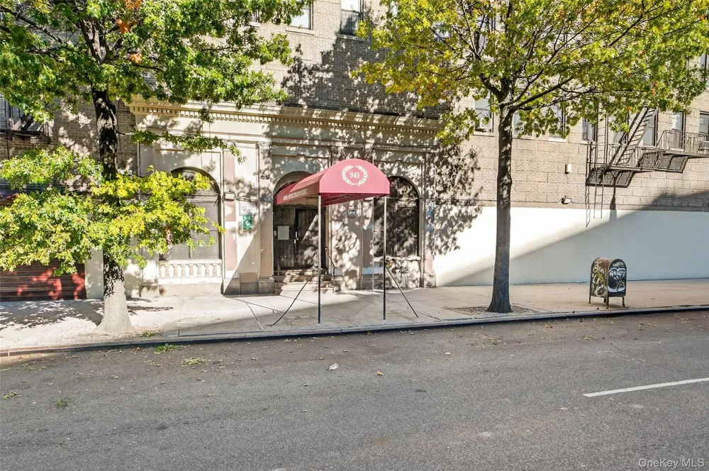 941 Jerome Avenue #8F Bronx, NY 10452