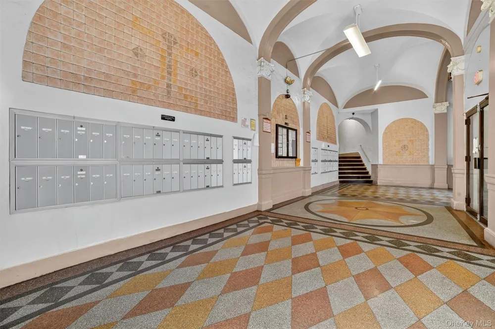 941 Jerome Avenue #8F Bronx, NY 10452