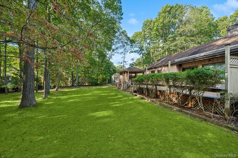 4 Ivy Place Shelter Island, NY 11964