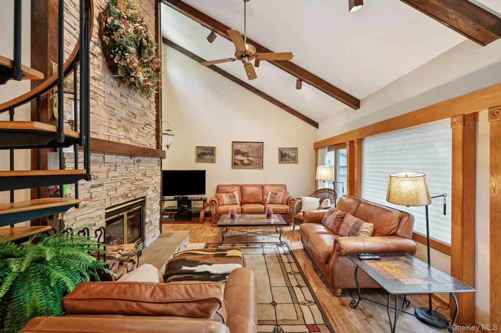 4 Ivy Place Shelter Island, NY 11964