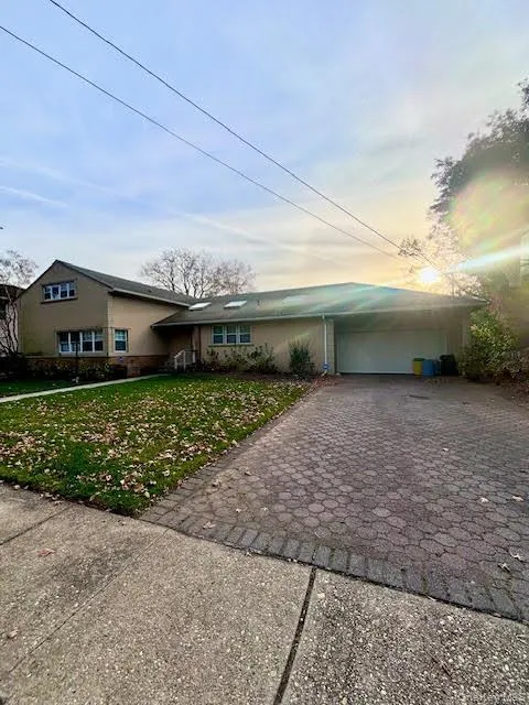 573 Fairway Drive Woodmere, NY 11598