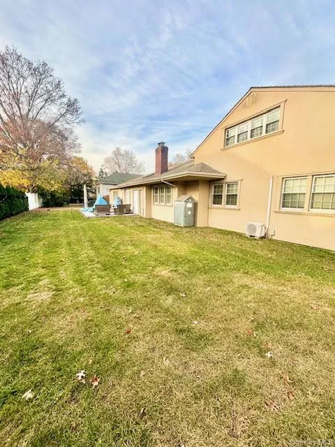573 Fairway Drive Woodmere, NY 11598