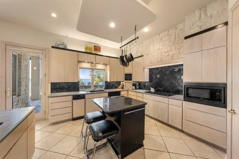 161 Private Road 1617 Clifton, TX 76634