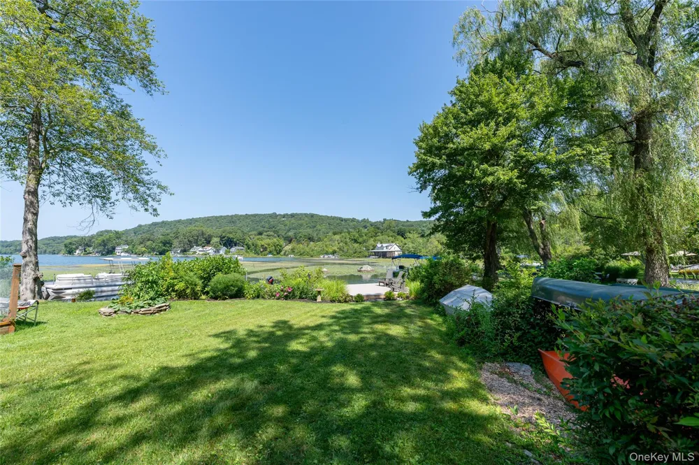 9 S Shore Drive South Salem, NY 10590