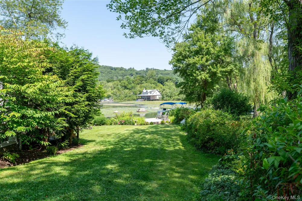 9 S Shore Drive South Salem, NY 10590