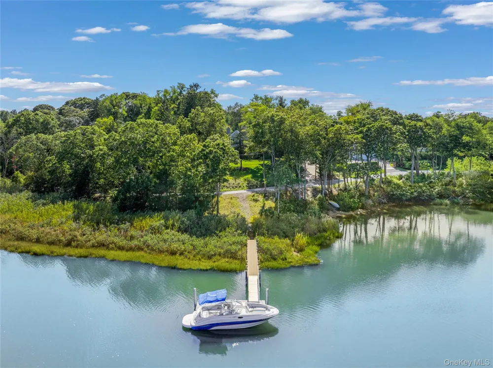 12 Fish Cove Road Southampton, NY 11968