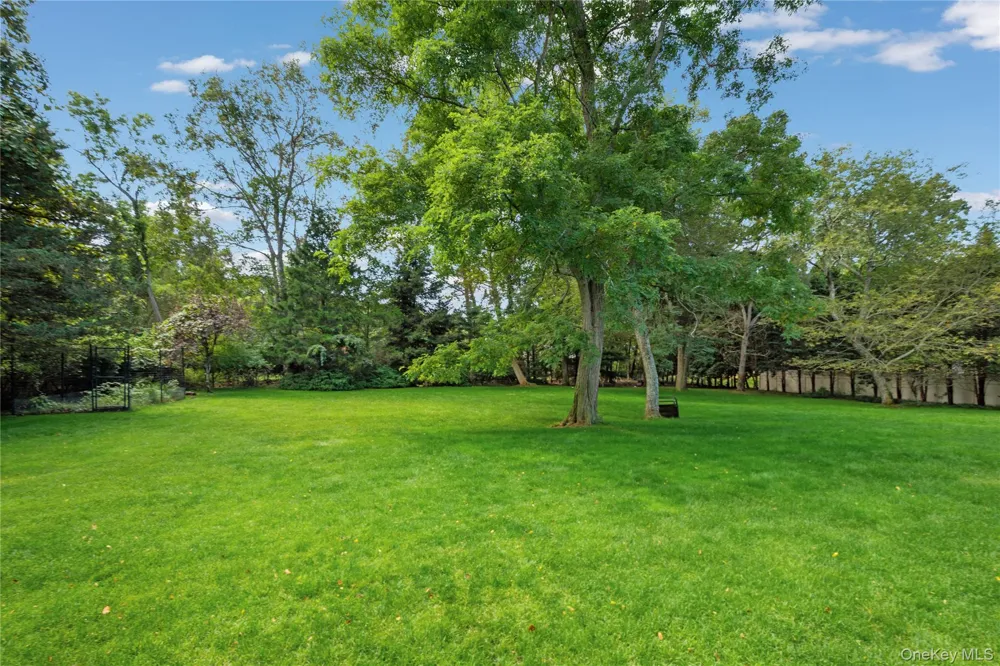 12 Fish Cove Road Southampton, NY 11968