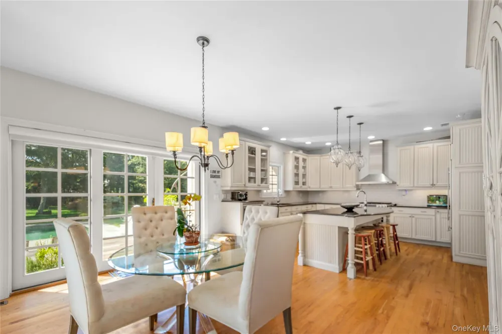 12 Fish Cove Road Southampton, NY 11968