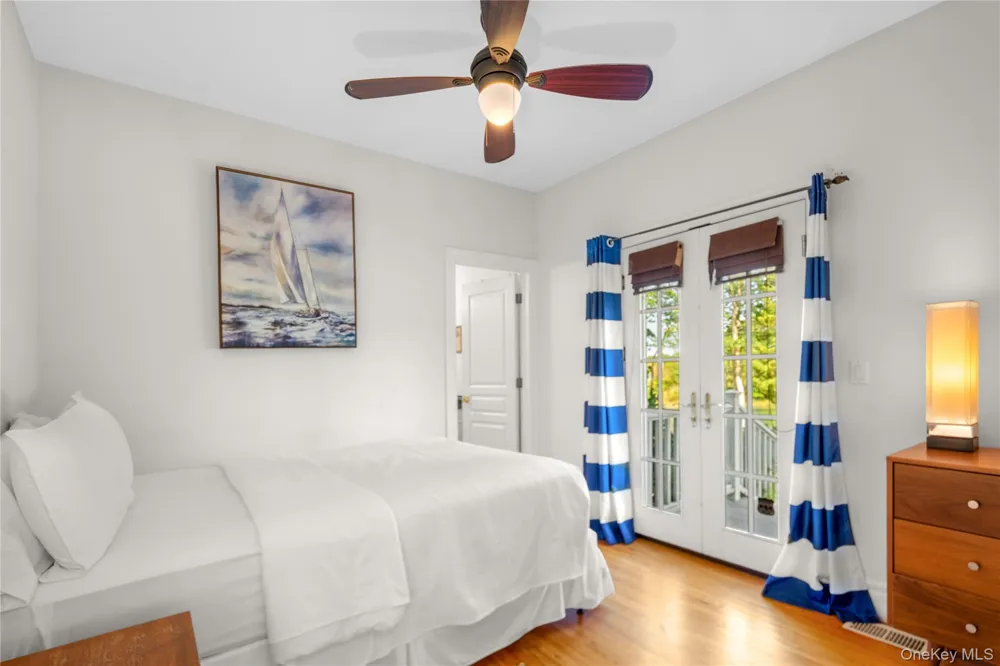 12 Fish Cove Road Southampton, NY 11968