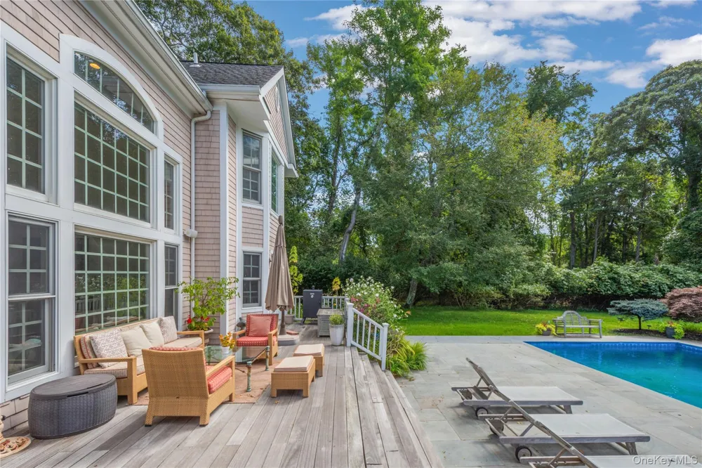 12 Fish Cove Road Southampton, NY 11968