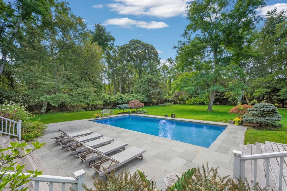 12 Fish Cove Road Southampton, NY 11968