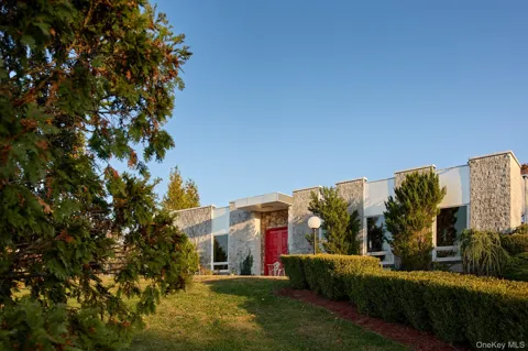 27 Westview Drive