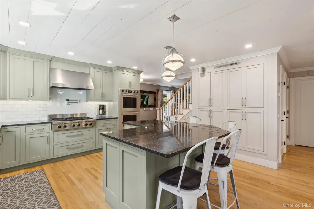105 Ole Jule Lane Mattituck, NY 11952