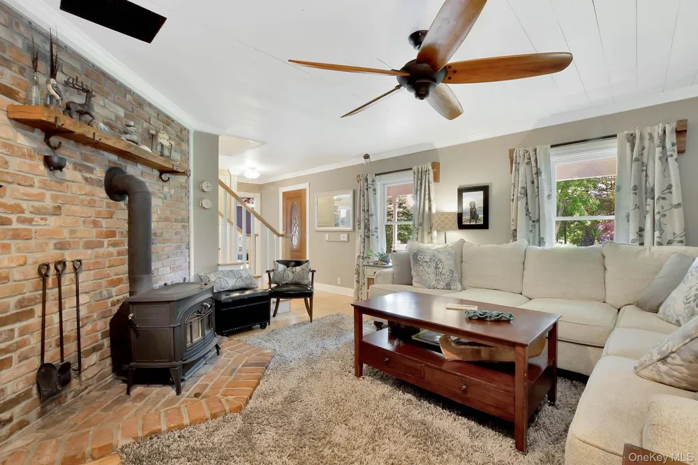 105 Ole Jule Lane Mattituck, NY 11952