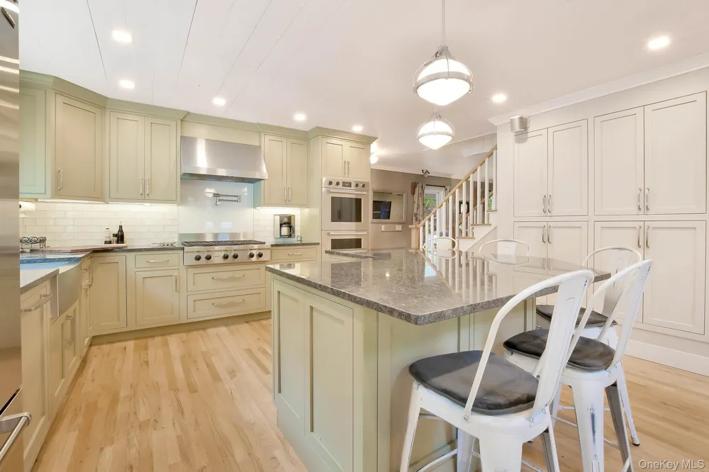 105 Ole Jule Lane Mattituck, NY 11952