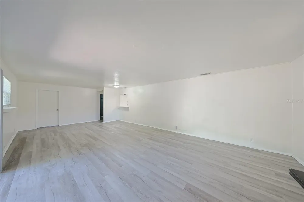 1507 76TH AVENUE St Petersburg, FL 33702