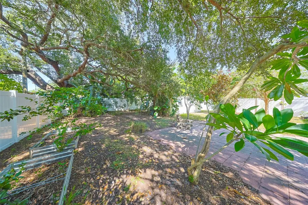 1507 76TH AVENUE St Petersburg, FL 33702