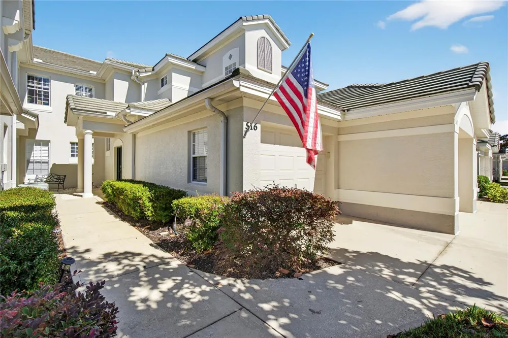 516 GRASSLANDS VILLAGE CIRCLE Lakeland, FL 33803