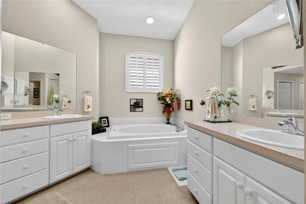 516 GRASSLANDS VILLAGE CIRCLE Lakeland, FL 33803