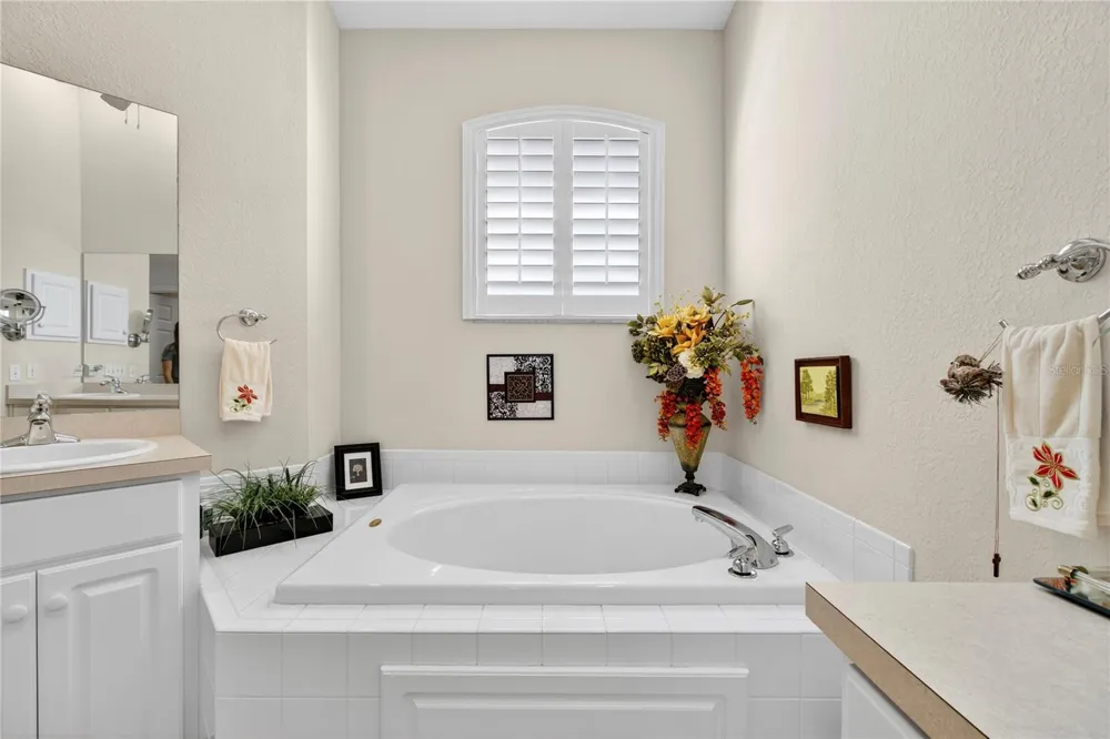 516 GRASSLANDS VILLAGE CIRCLE Lakeland, FL 33803