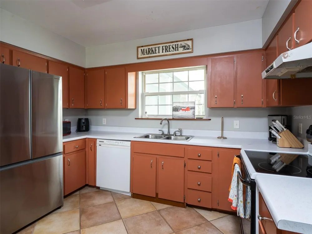 8393 NW 110TH STREET Reddick, FL 32686