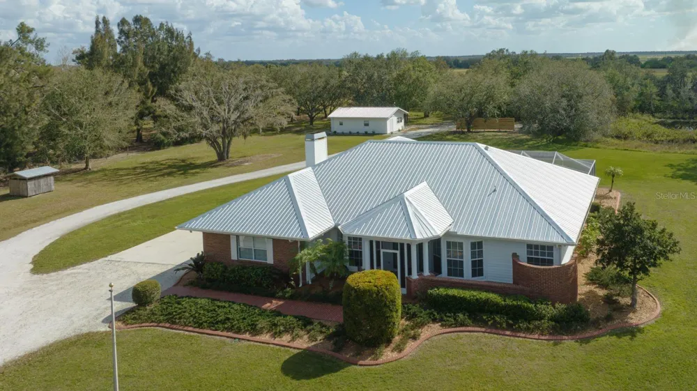 1950 BERN CREEK LOOP Sarasota, FL 34240