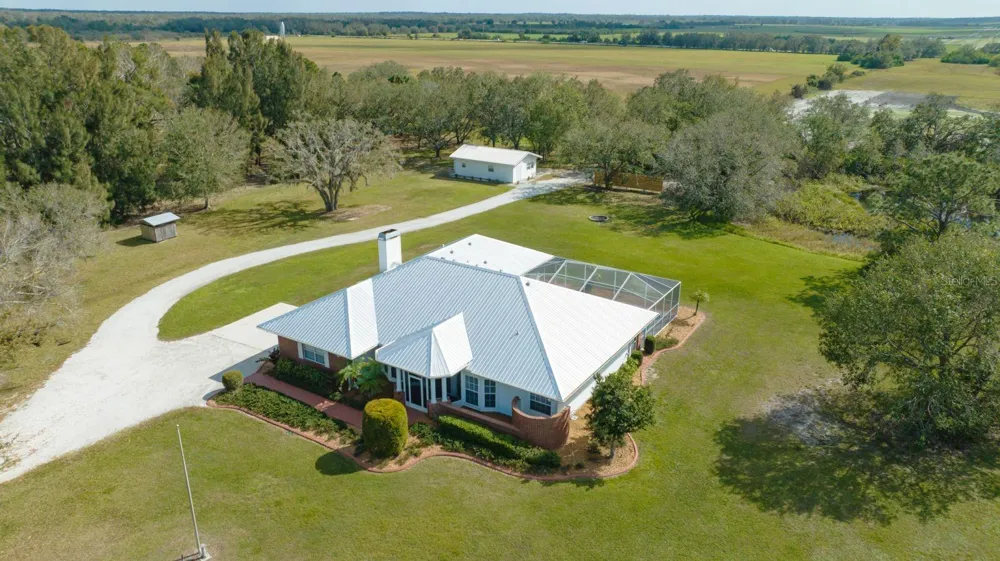 1950 BERN CREEK LOOP Sarasota, FL 34240