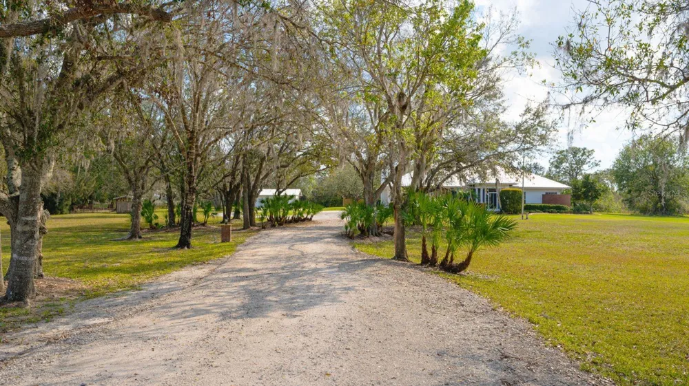 1950 BERN CREEK LOOP Sarasota, FL 34240