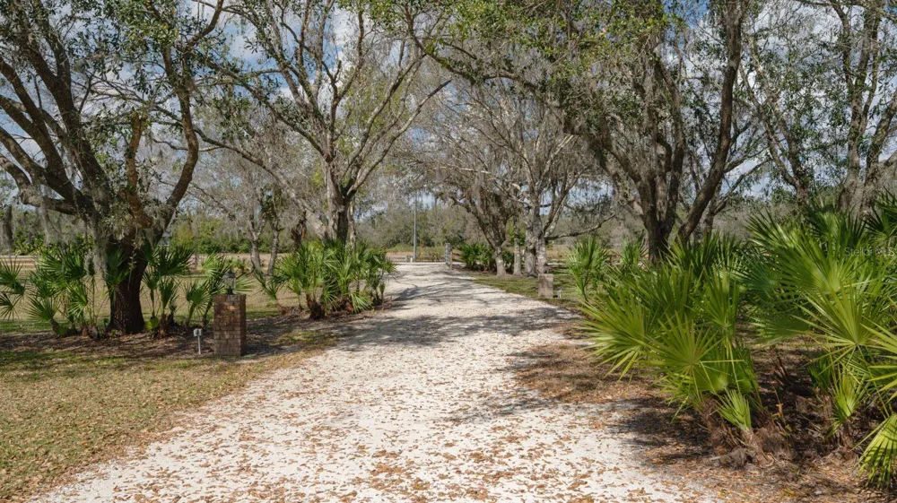 1950 BERN CREEK LOOP Sarasota, FL 34240