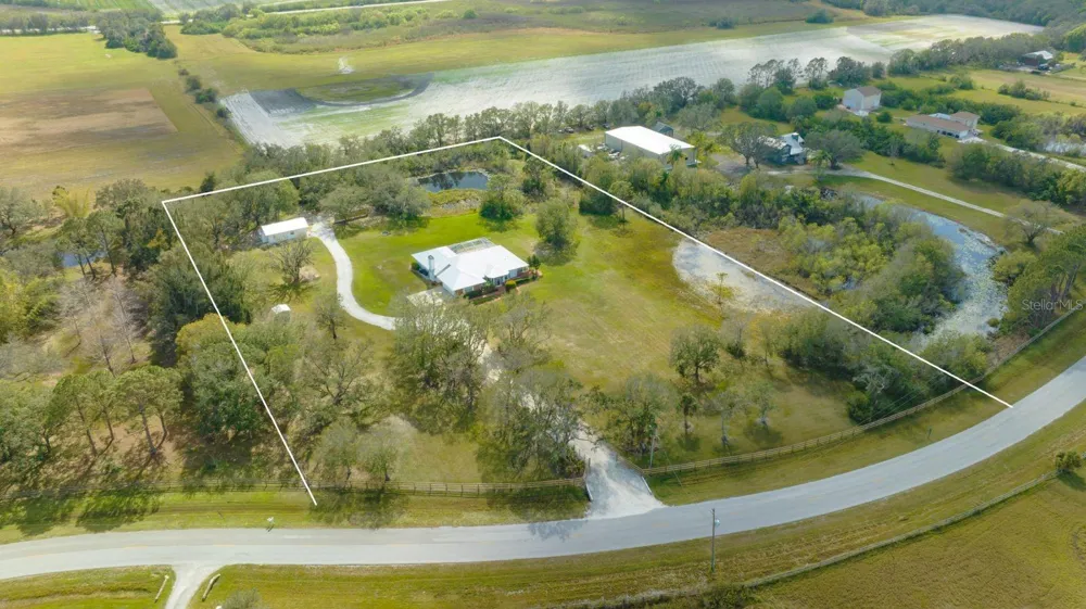 1950 BERN CREEK LOOP Sarasota, FL 34240