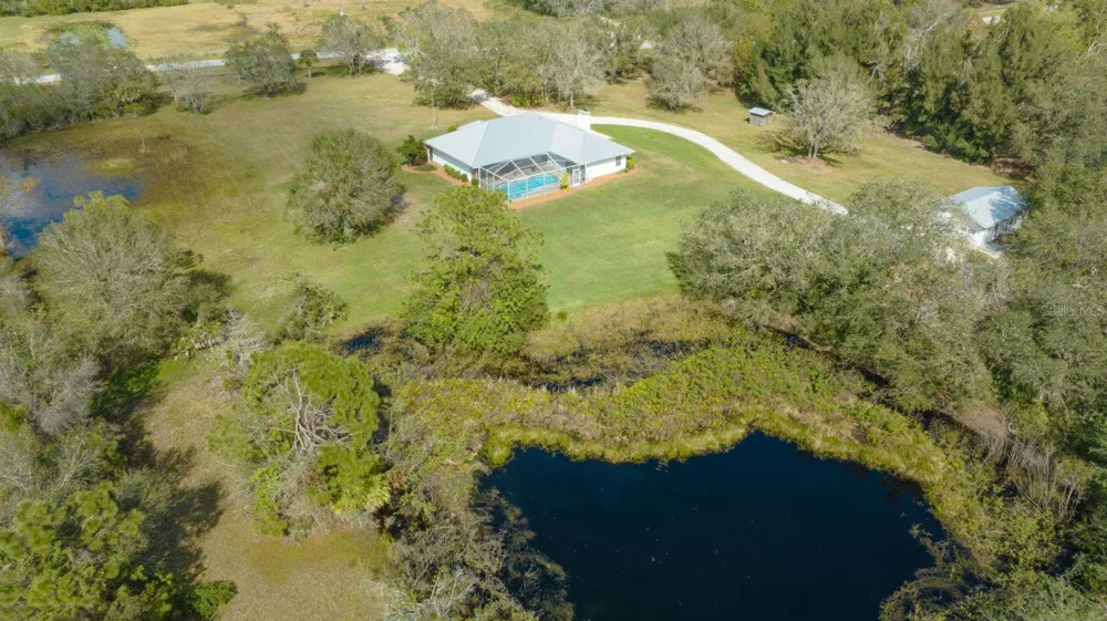 1950 BERN CREEK LOOP Sarasota, FL 34240