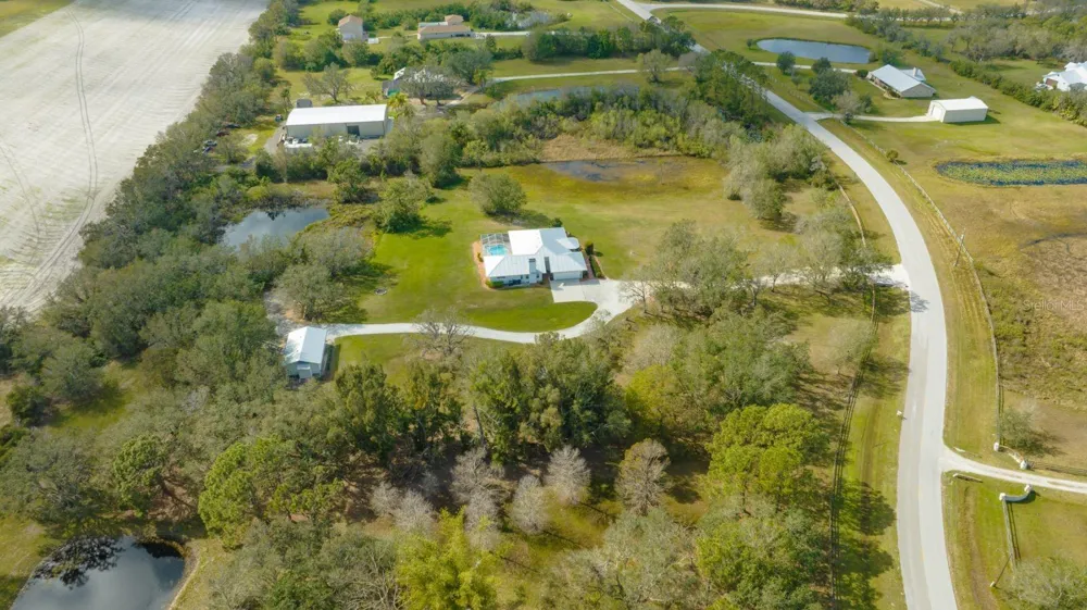1950 BERN CREEK LOOP Sarasota, FL 34240