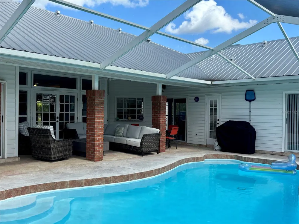 1950 BERN CREEK LOOP Sarasota, FL 34240