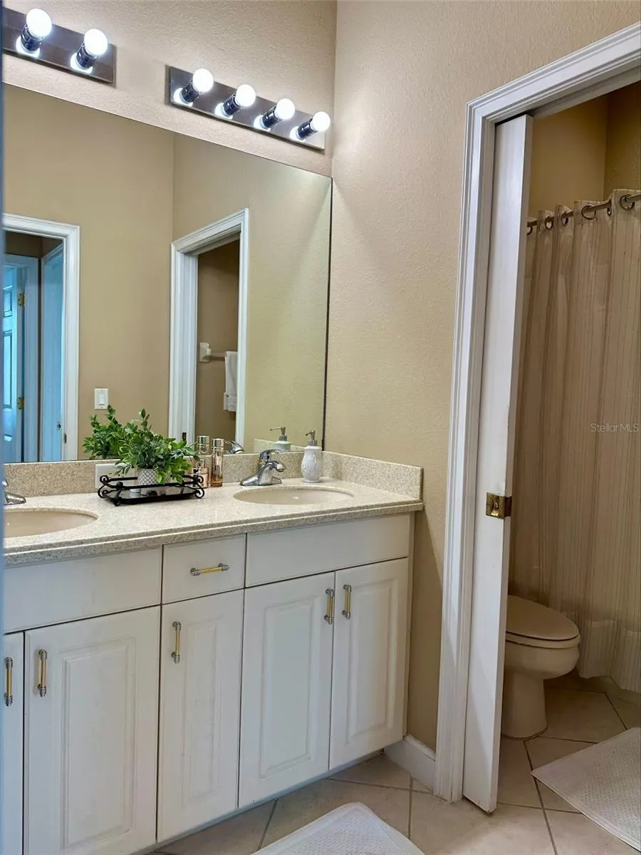 137 MEDICI TERRACE North Venice, FL 34275