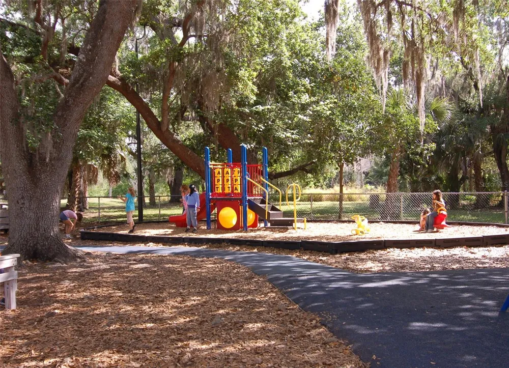 2246 CORK OAK STREET W Sarasota, FL 34232