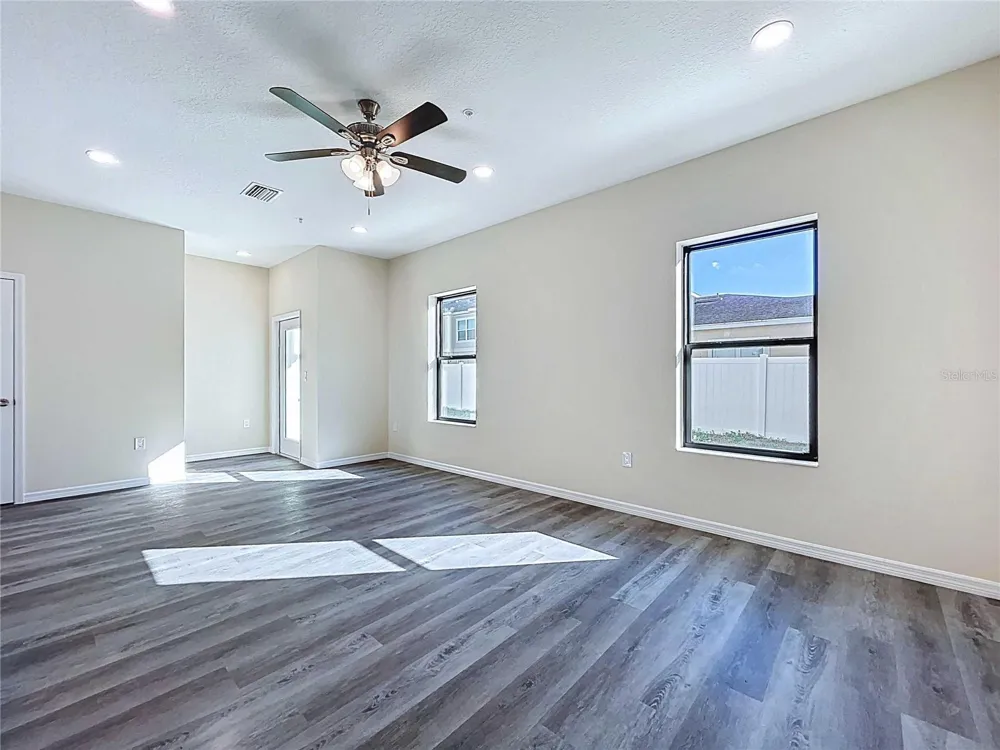 4370 CAMBIO GARDENS COURT Tampa, FL 33610