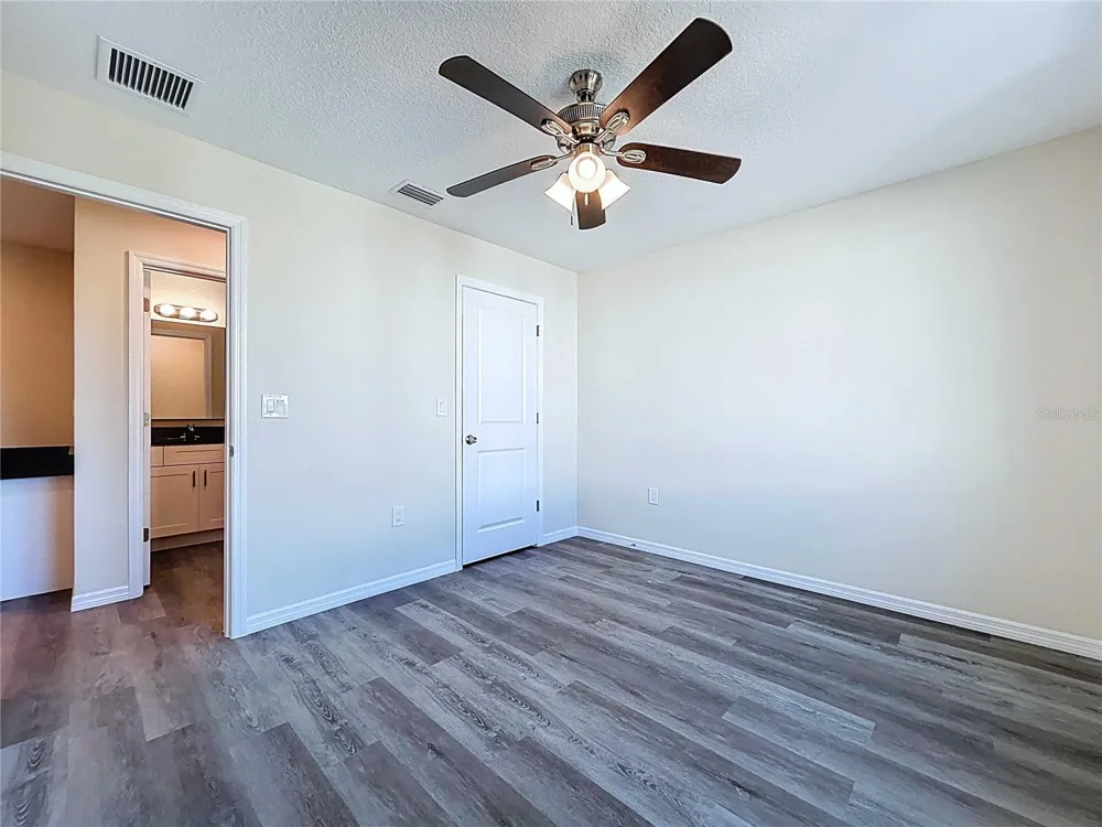 4370 CAMBIO GARDENS COURT Tampa, FL 33610