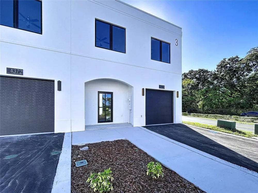 4370 CAMBIO GARDENS COURT Tampa, FL 33610