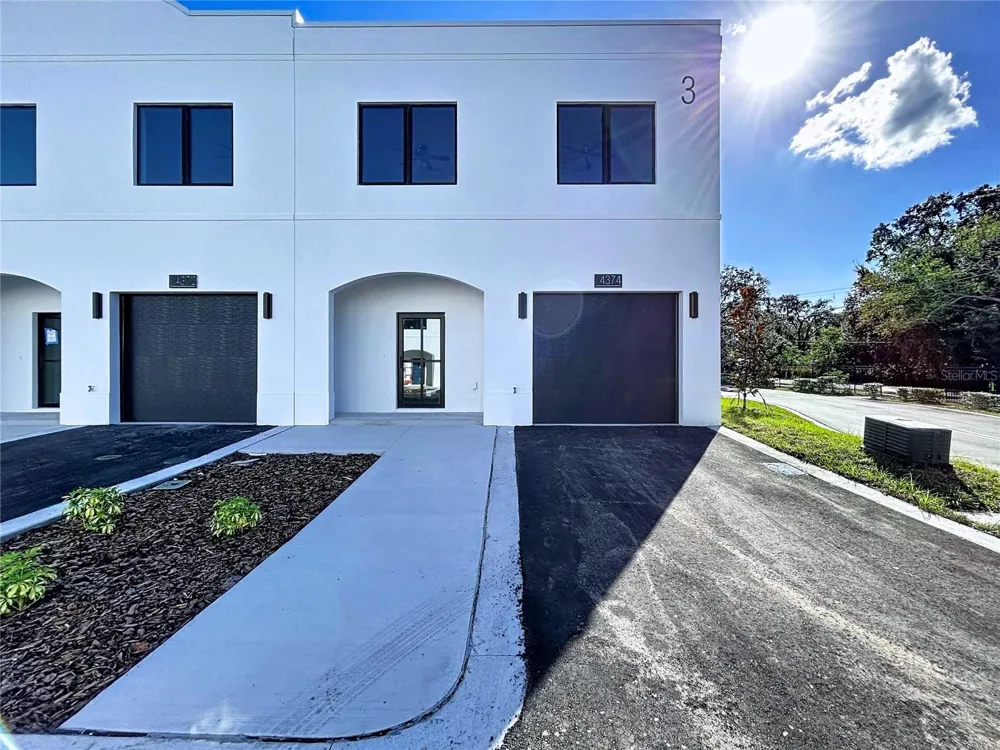 4370 CAMBIO GARDENS COURT Tampa, FL 33610