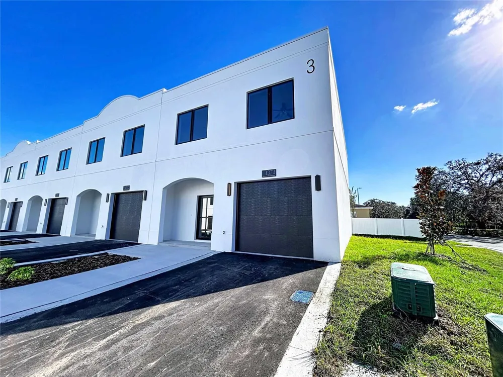4370 CAMBIO GARDENS COURT Tampa, FL 33610