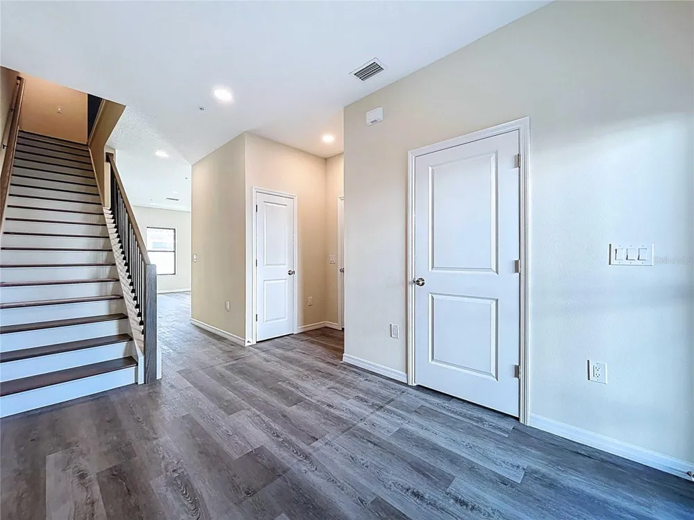 4368 CAMBIO GARDENS COURT Tampa, FL 33610