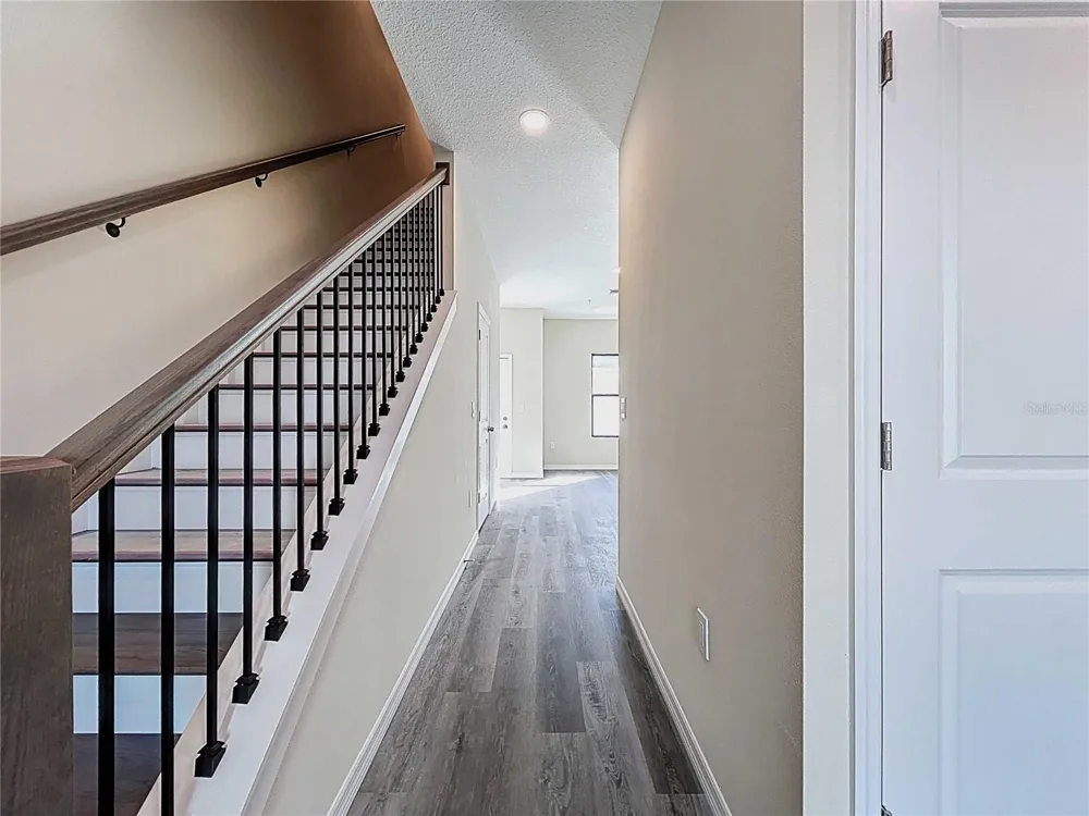 4368 CAMBIO GARDENS COURT Tampa, FL 33610