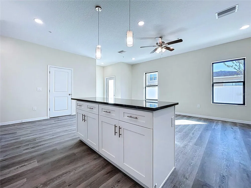 4368 CAMBIO GARDENS COURT Tampa, FL 33610