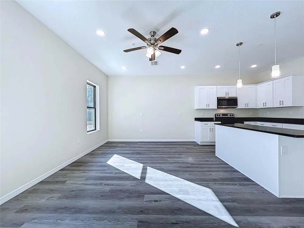4368 CAMBIO GARDENS COURT Tampa, FL 33610