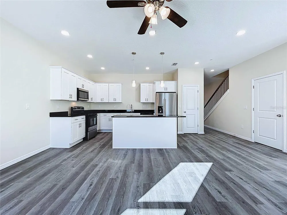 4368 CAMBIO GARDENS COURT Tampa, FL 33610